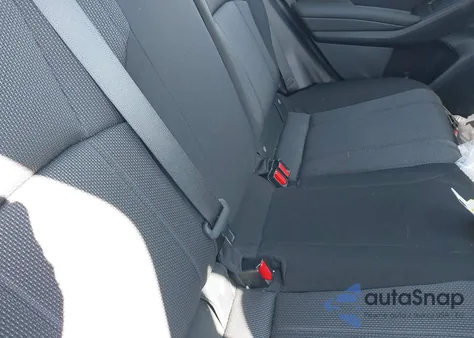 2018 Subaru Impreza 2.0I Premium z USA, uszkodzony, nr VIN 4S3GKAD60J3615175